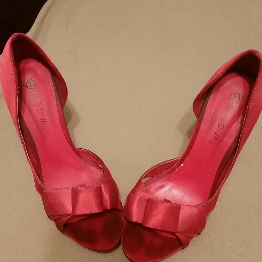 Heels - Picture 2 of 2